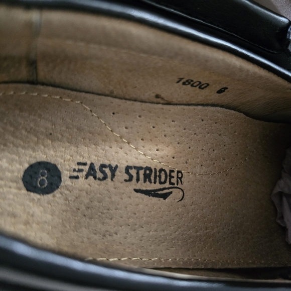 Men's Black Leather Loafers - Picture 6 of 6